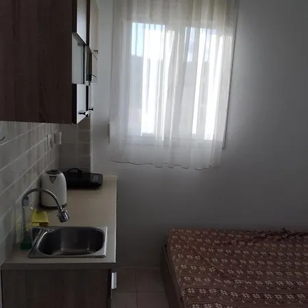 Διαμέρισμα Mixail *